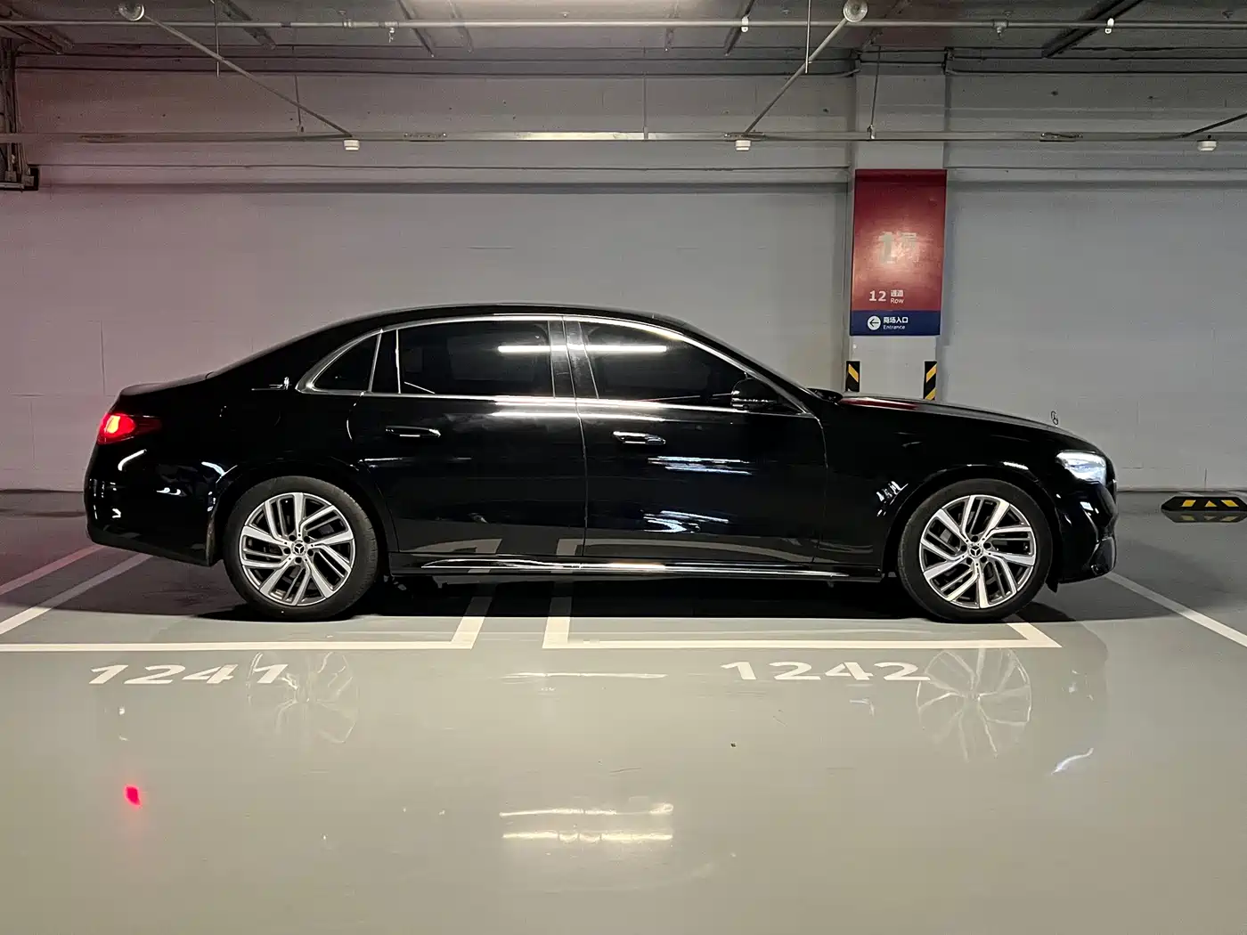 Mercedes-Benz Mercedes-Benz E-Class