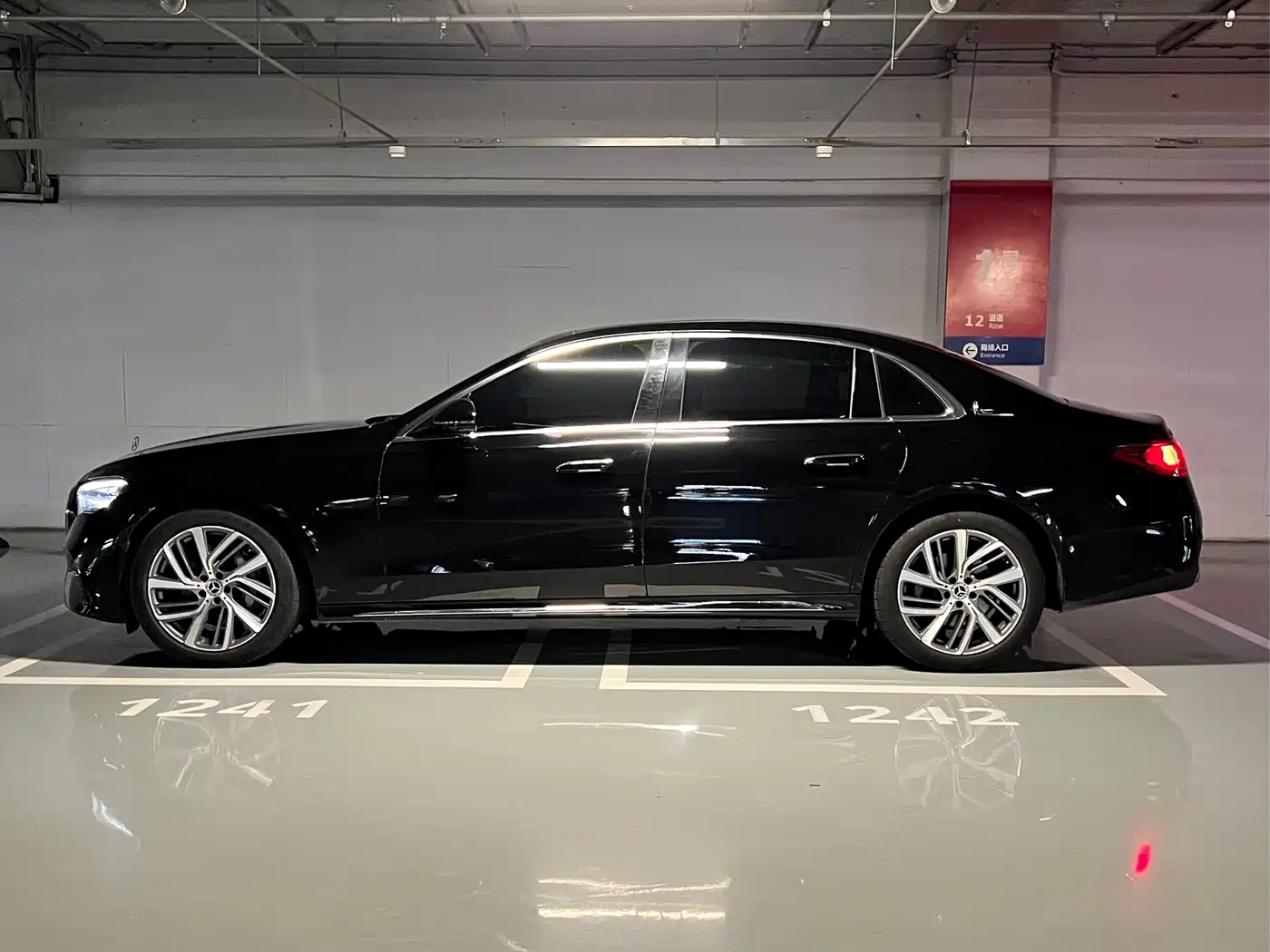 Mercedes-Benz Mercedes-Benz E-Class