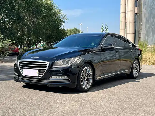Hyundai Genesis 2015