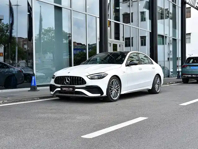 Mercedes-Benz Mercedes-Benz C-Class AMG 2025