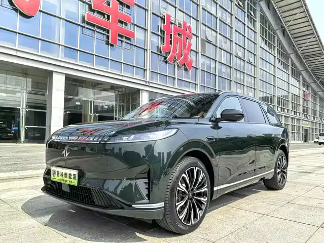 Dongfeng Yipai eπ008