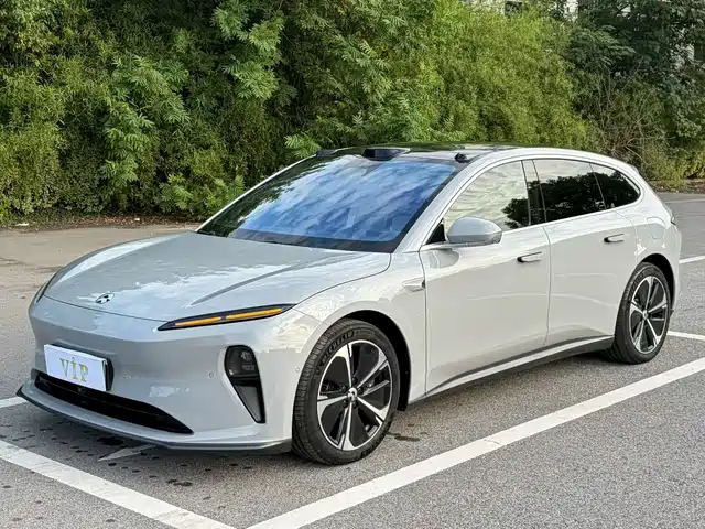 NIO NIO ET5T 2024