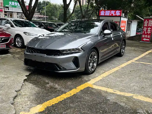 Kia Kia K5 2021