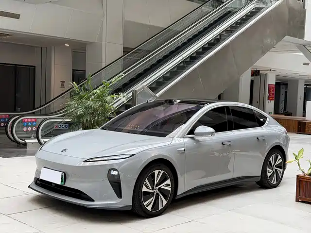 NIO NIO ET5 2024
