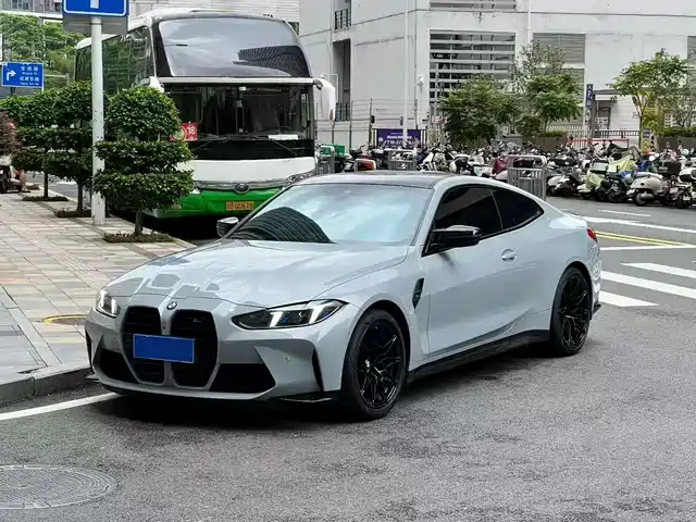 BMW BMW M4 2024