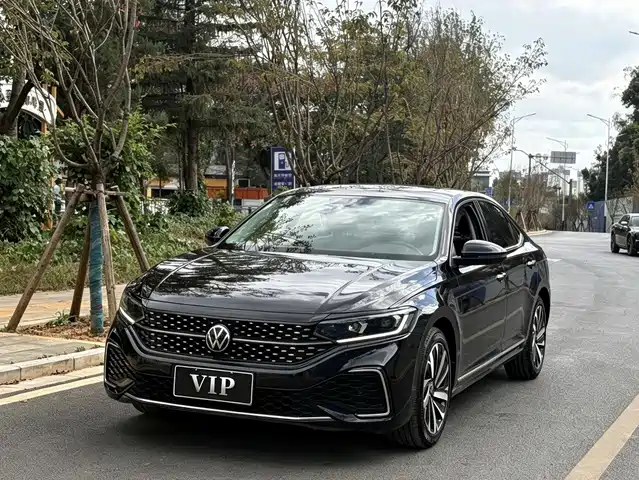 Volkswagen Passat 2022