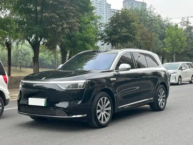 AITO Wenjie AITO M8 2025
