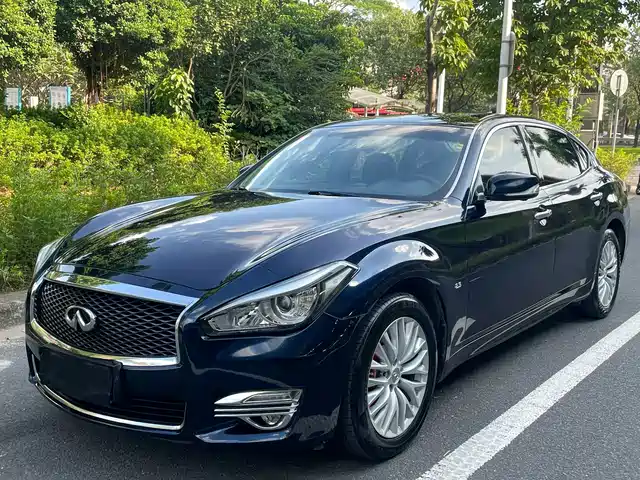 Infiniti Infiniti Q70