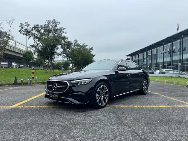 Mercedes-Benz Mercedes-Benz E-Class