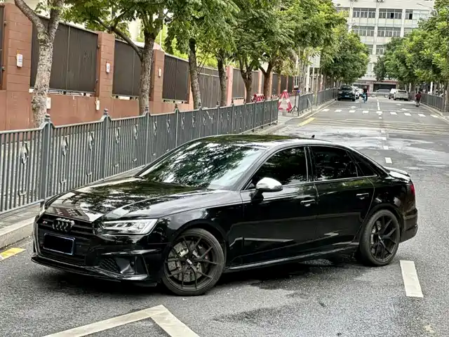 Audi Audi S4