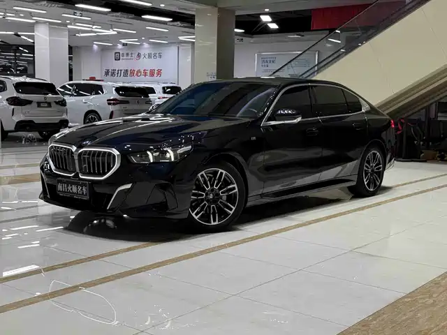 BMW BMW 5 Series 2024