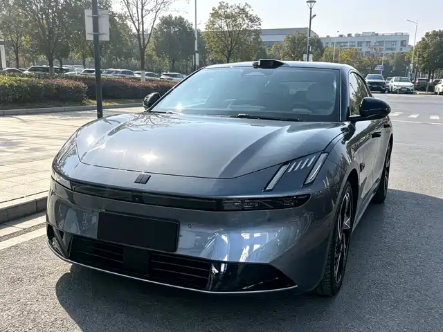 Lynk & Co Lynk & Co Z10
