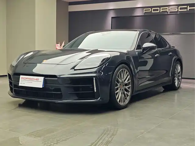 Porsche Panamera 2024