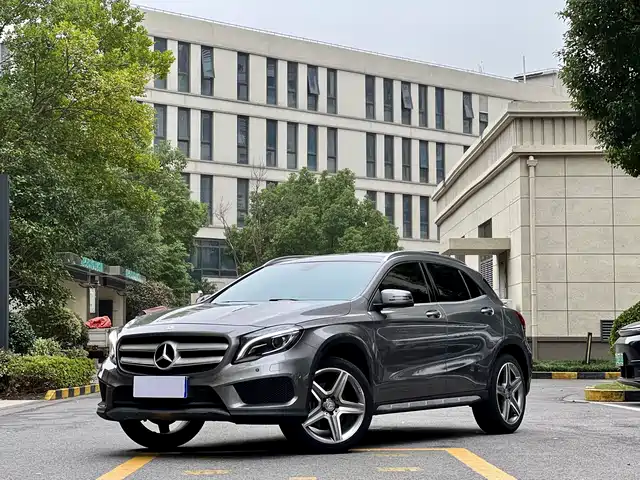 Mercedes-Benz Mercedes-Benz GLA