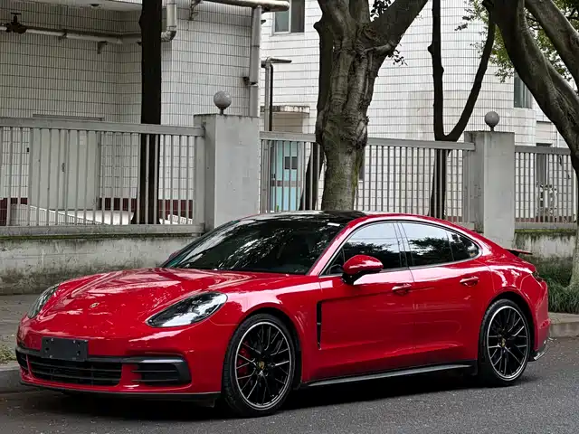 Porsche Panamera 2018