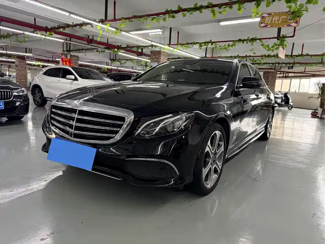 Mercedes-Benz Mercedes-Benz E-Class 2017