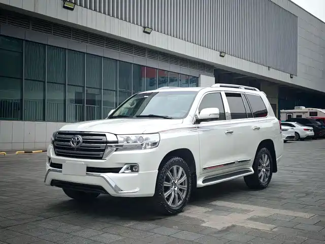 Toyota Land Cruiser (Import) 2017