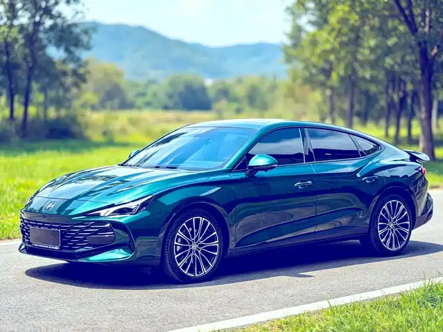 MG MG7 2023