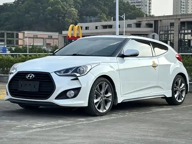 Hyundai Veloster