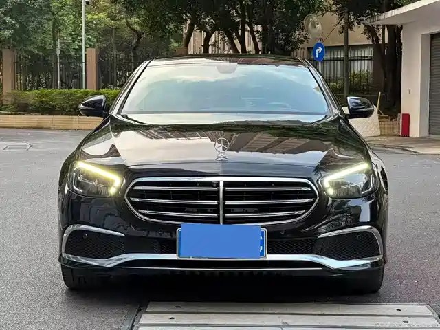 Mercedes-Benz Mercedes-Benz E-Class 2021