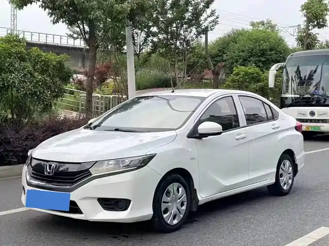 Honda Greiz 2016