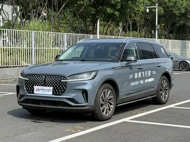 Lincoln Aviator 2025