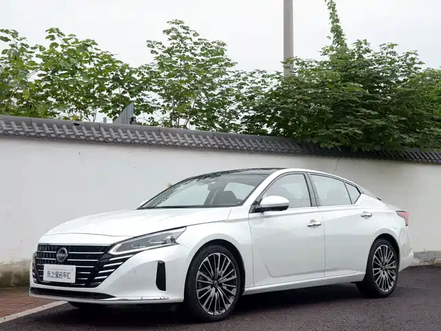 Nissan Teana 2024