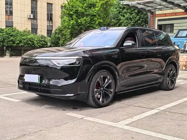 AITO Wenjie AITO M8 2025
