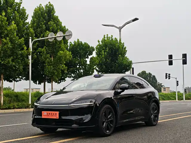Zhijie Luxeed R7 2025