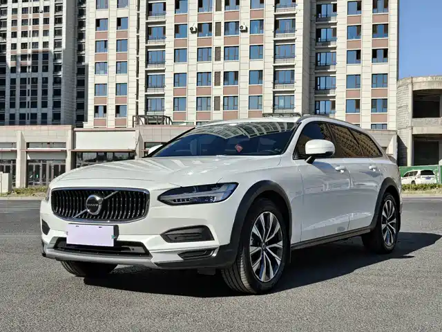 Volvo Volvo V90 2025