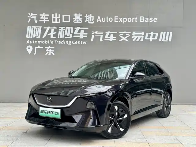 Mazda Mazda EZ-60 2025