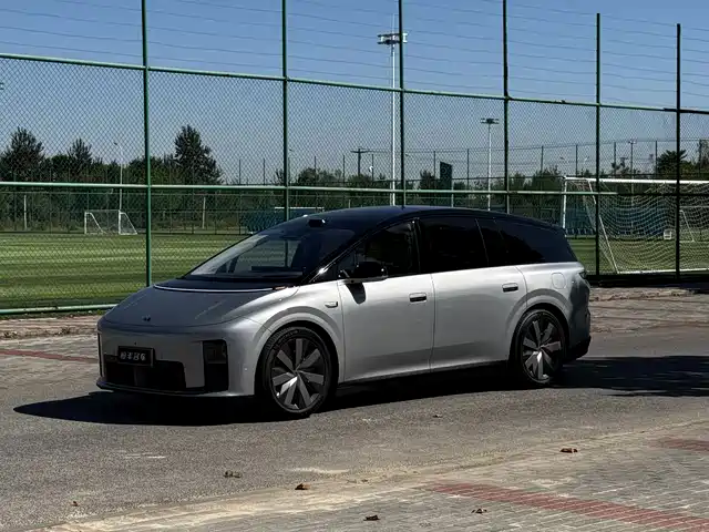 Li Auto Li i8 2026