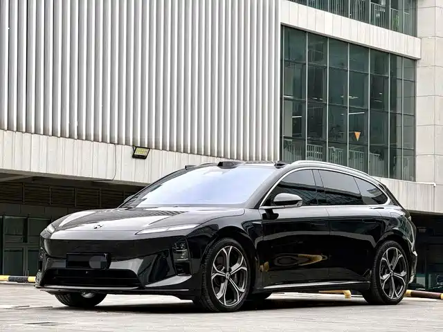 NIO NIO ET5T 2025