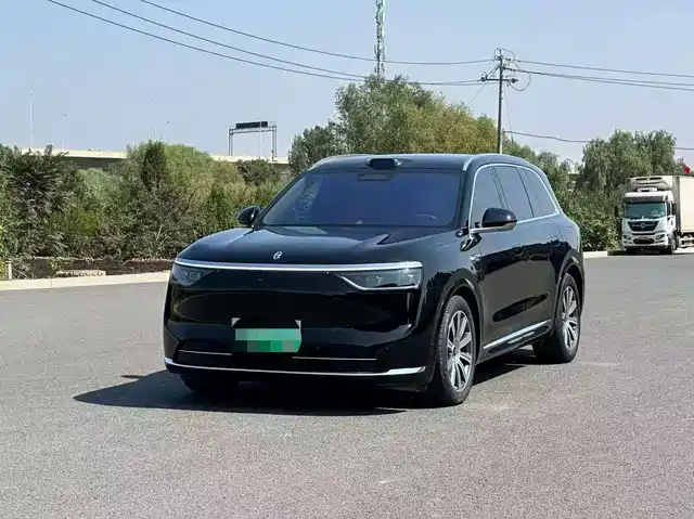 AITO Wenjie AITO M8 2025