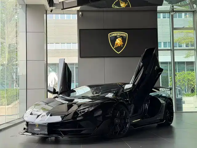 Lamborghini Aventador 2019