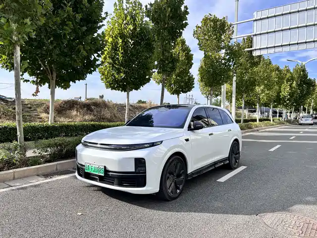 Li Auto Li Auto L7 2025