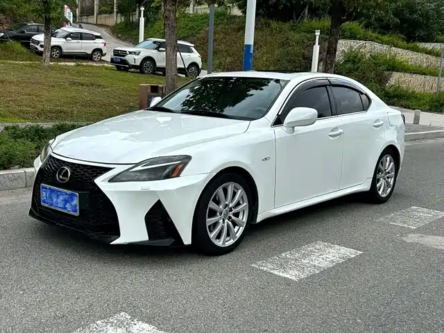 Lexus Lexus IS