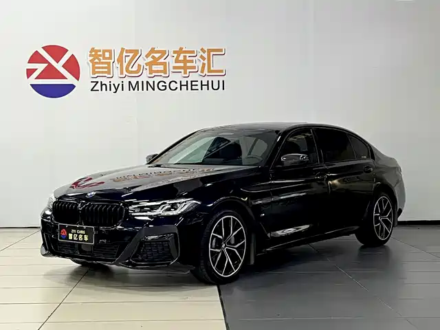 BMW BMW 5 Series 2021