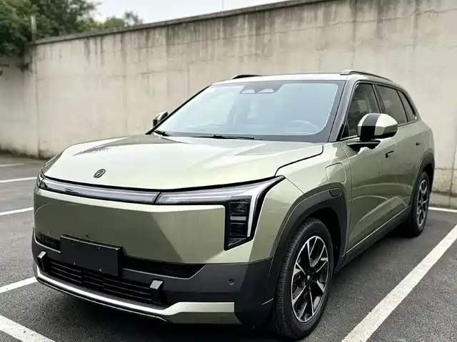 Dongfeng Yipai Nano 06