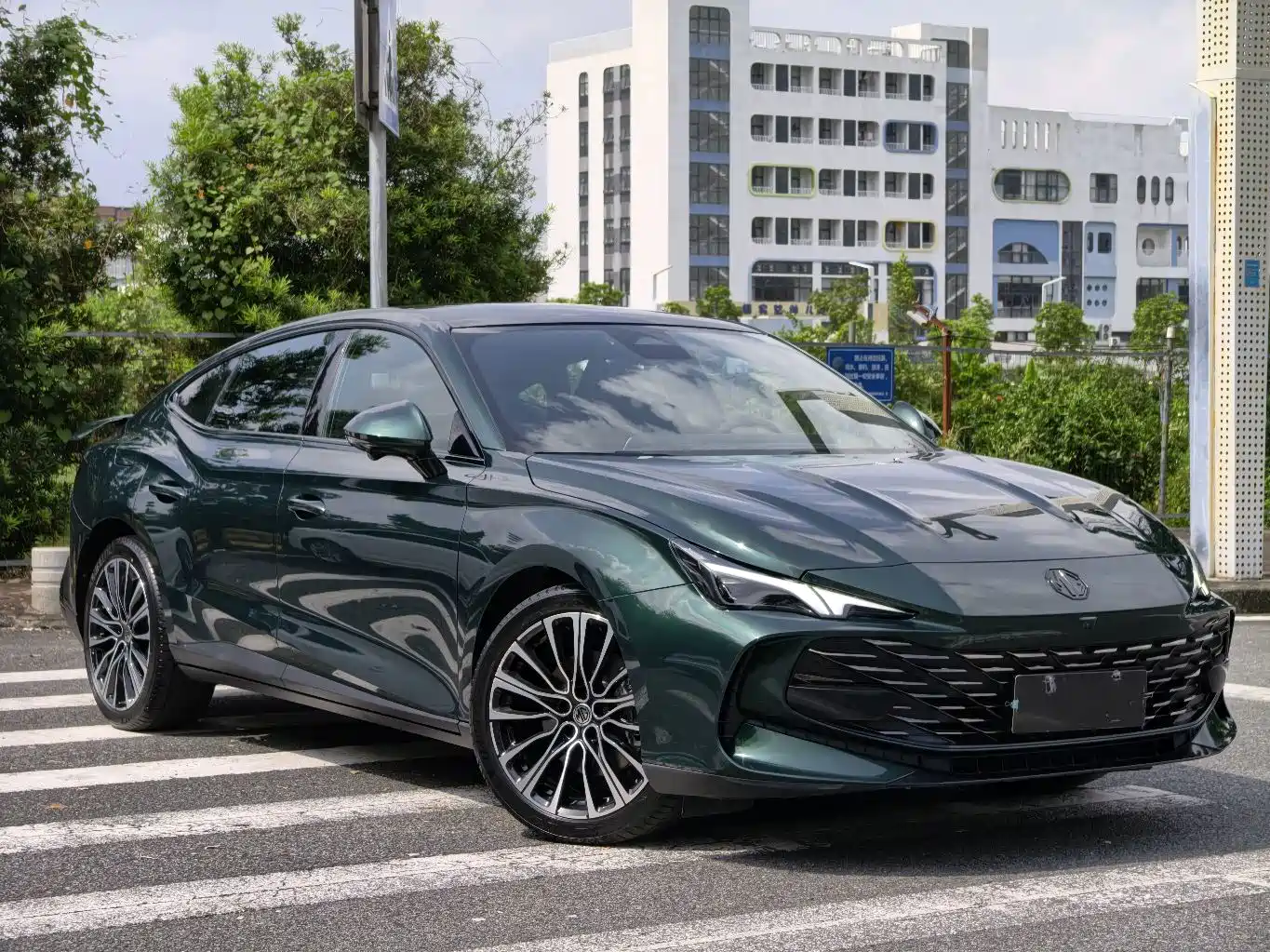 MG MG7