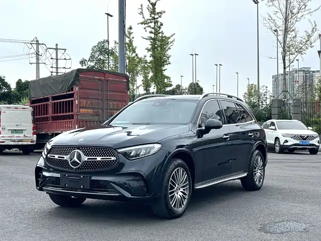 Mercedes-Benz Mercedes-Benz GLC 2023