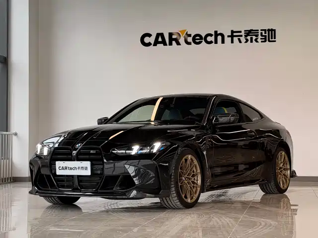 BMW BMW M4 2025