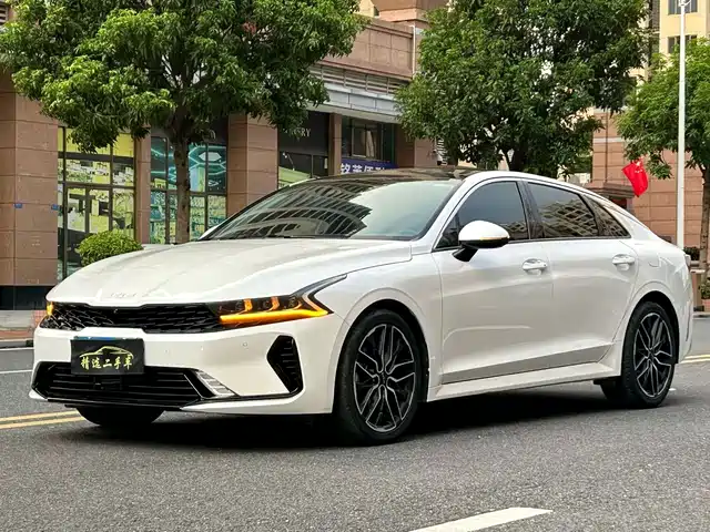 Kia Kia K5 2021