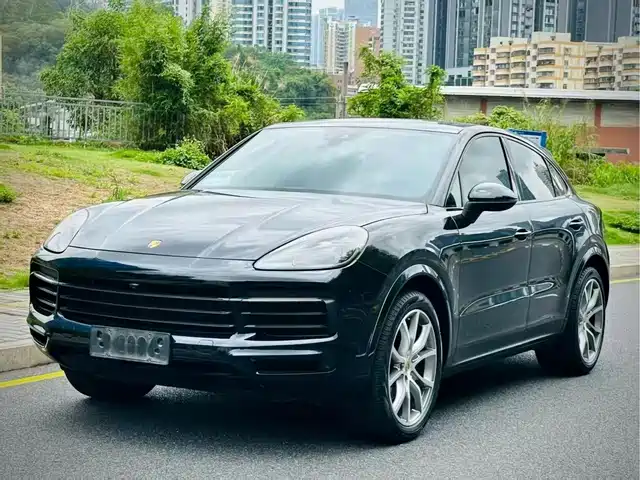 Porsche Cayenne 2021