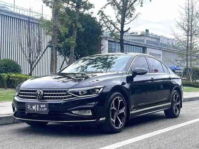 Volkswagen Magotan 2025