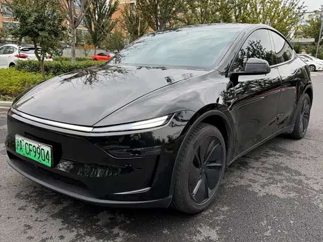 Tesla Model Y 2026