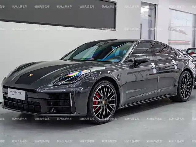 Porsche Panamera 2024