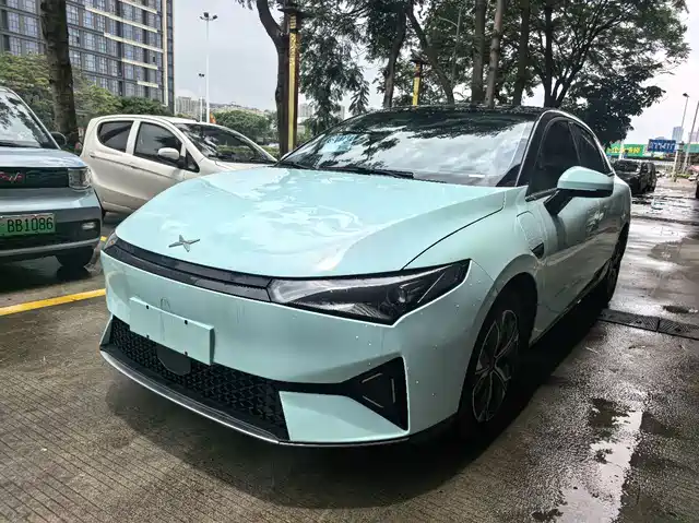 XPeng XPeng P5
