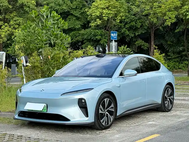 NIO NIO ET5