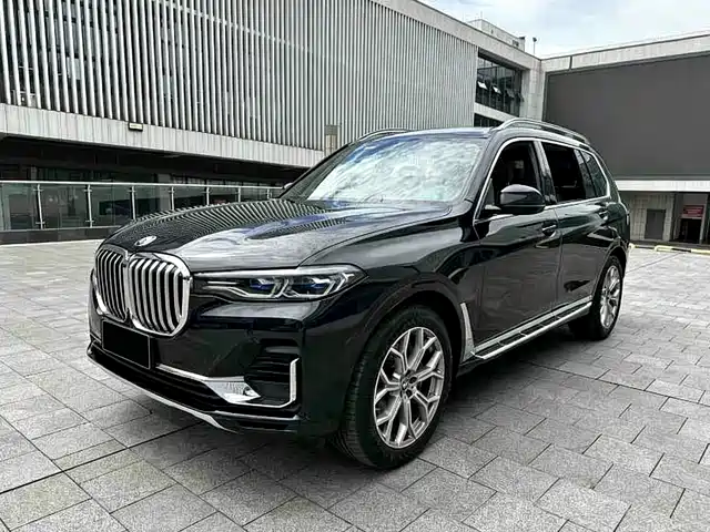 BMW BMW X7 2021